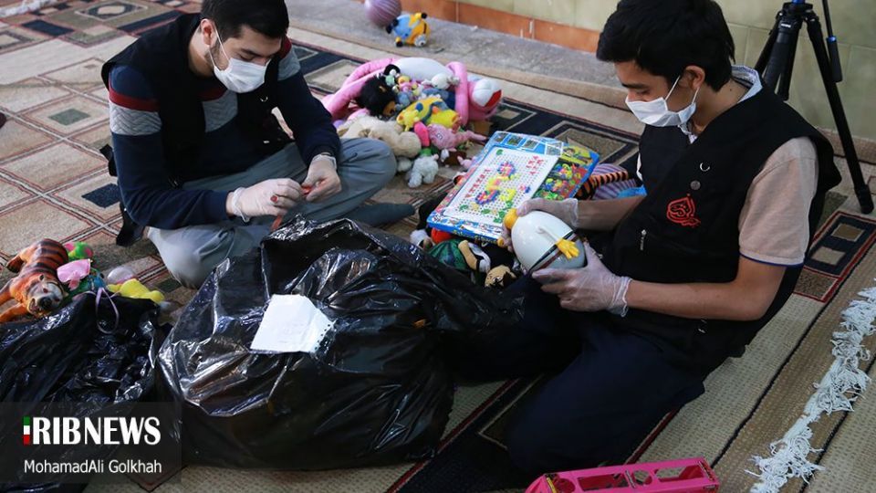 اهدای کمک های مردمی به نیازمندان