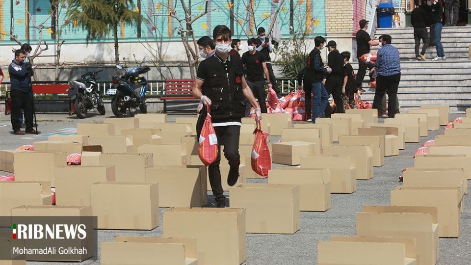 اهدای کمک های مردمی به نیازمندان