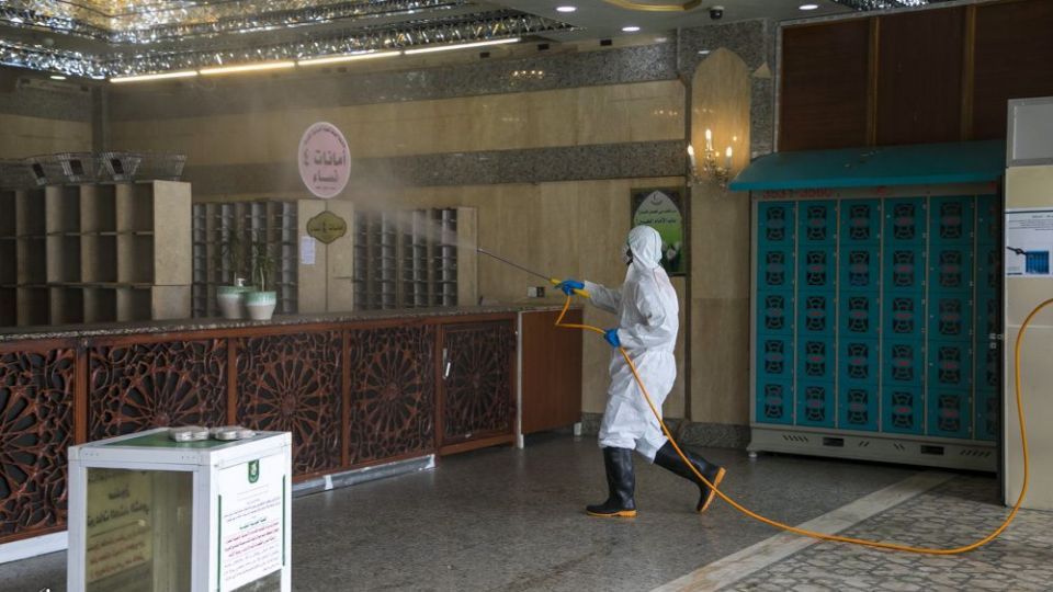 عملیات ضدعفونی در کربلای معلی