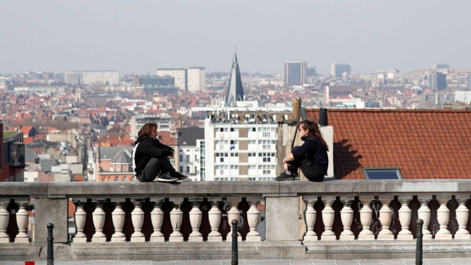    کرونا و فاصله اجتماعی 