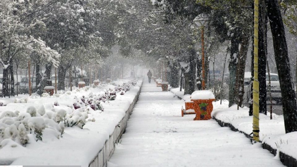 بارش اولین برف بهاری در قوچان