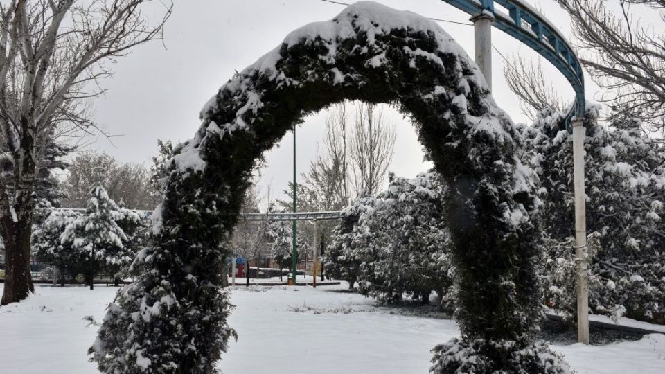 بارش اولین برف بهاری در قوچان