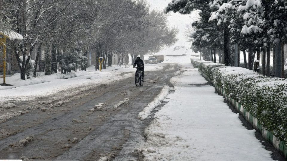 بارش اولین برف بهاری در قوچان