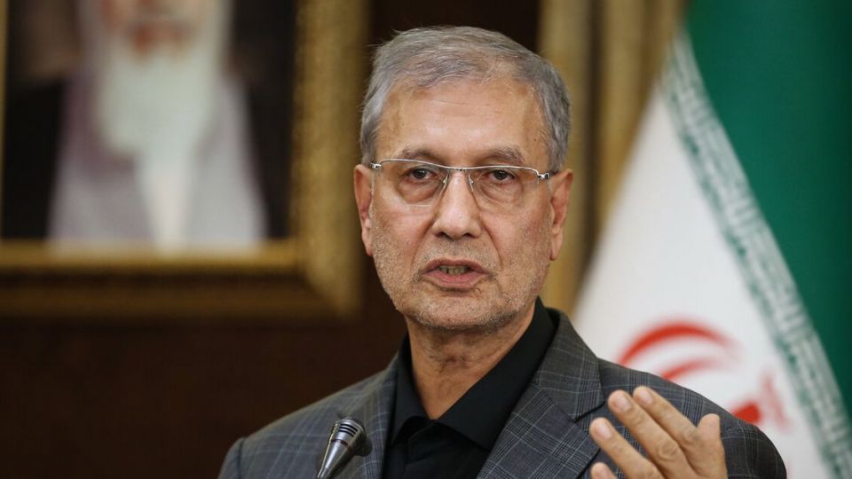 ربیعی: نهادهای زیر نظر رهبری تا کنون بیش از هزار میلیارد تومان برای مقابله با کرونا و کمک به اقشار آسیبدیده هزینه کردهاند ربیعی: نهادهای زیر نظر رهبری تا کنون بیش از هزار میلیارد تومان برای مقابله با کرونا و کمک به اقشار آسیبدیده هزینه کردهاند