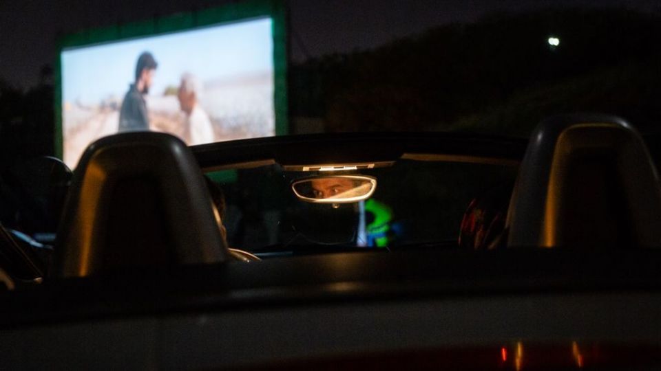 خروج در سینما ماشین