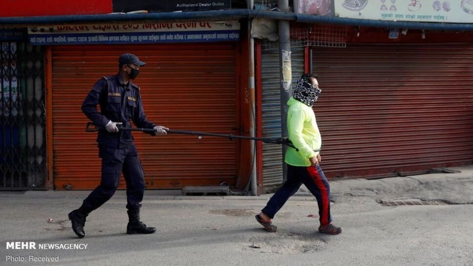 برخورد پلیس با نقض کنندگان قرنطینه در کشورهای مختلف