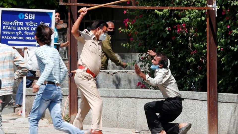 برخورد پلیس با نقض کنندگان قرنطینه در کشورهای مختلف