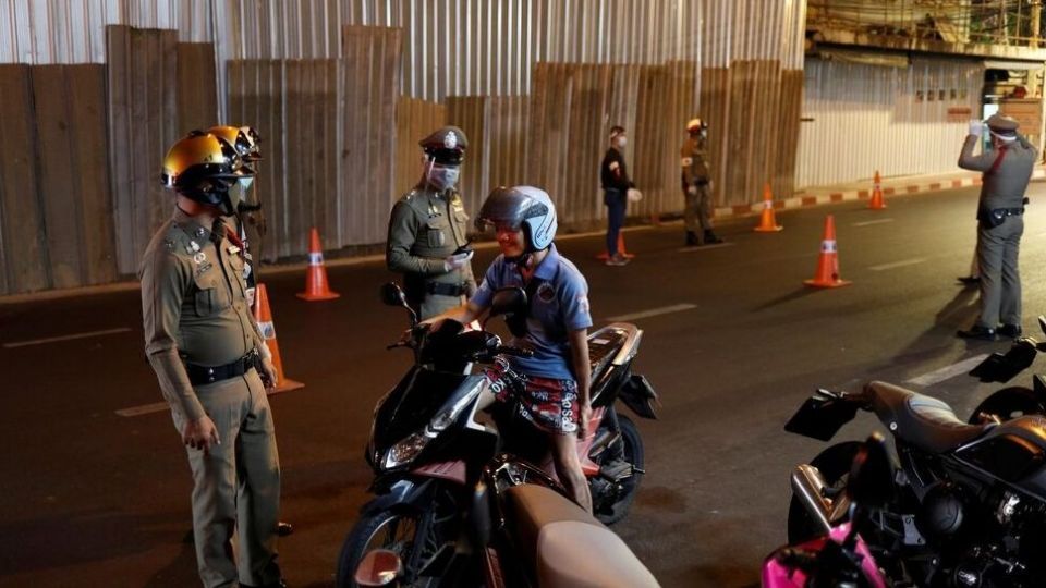 برخورد پلیس با نقض کنندگان قرنطینه در کشورهای مختلف