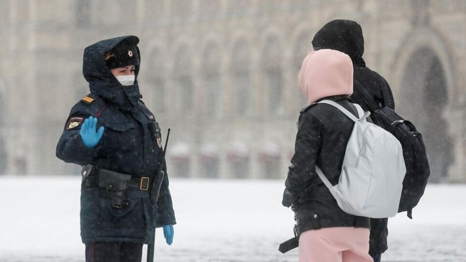 برخورد پلیس با نقض کنندگان قرنطینه در کشورهای مختلف