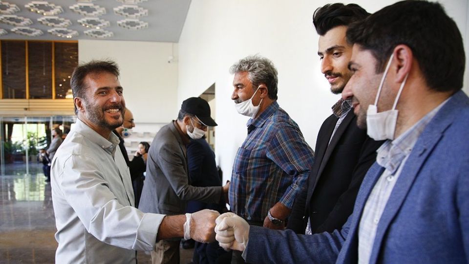 کمک مومنانه اصحاب فرهنگ و هنر