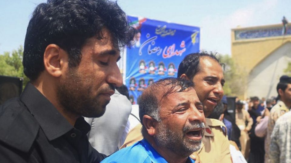 تشییع پیکر مطهر شهدای نیروی دریایی ارتش در بندر کنارک