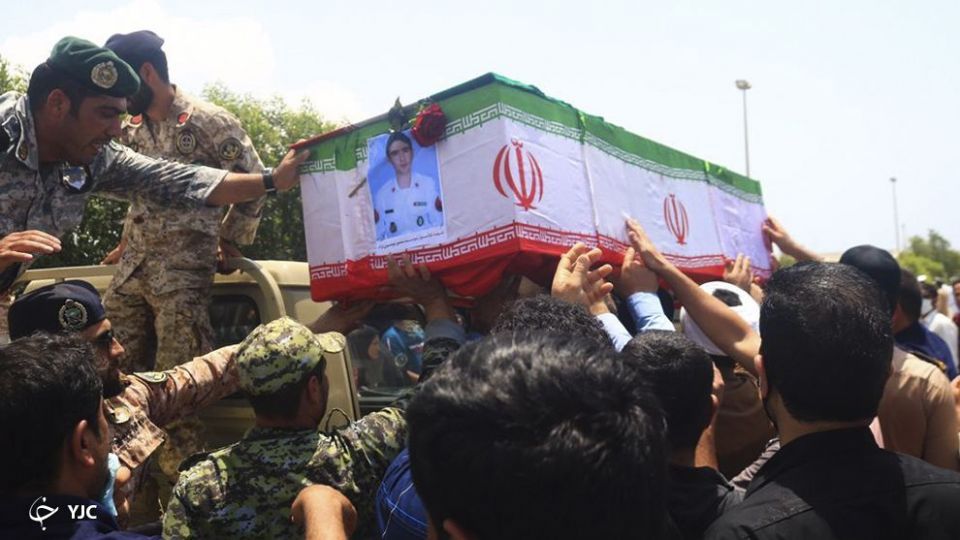 تشییع پیکر مطهر شهدای نیروی دریایی ارتش در بندر کنارک