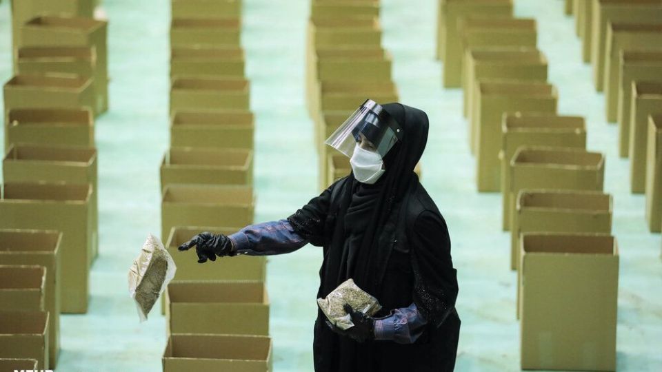 آماده سازی ۲۰ هزار بسته معیشتی جهت توزیع در ۵ استان