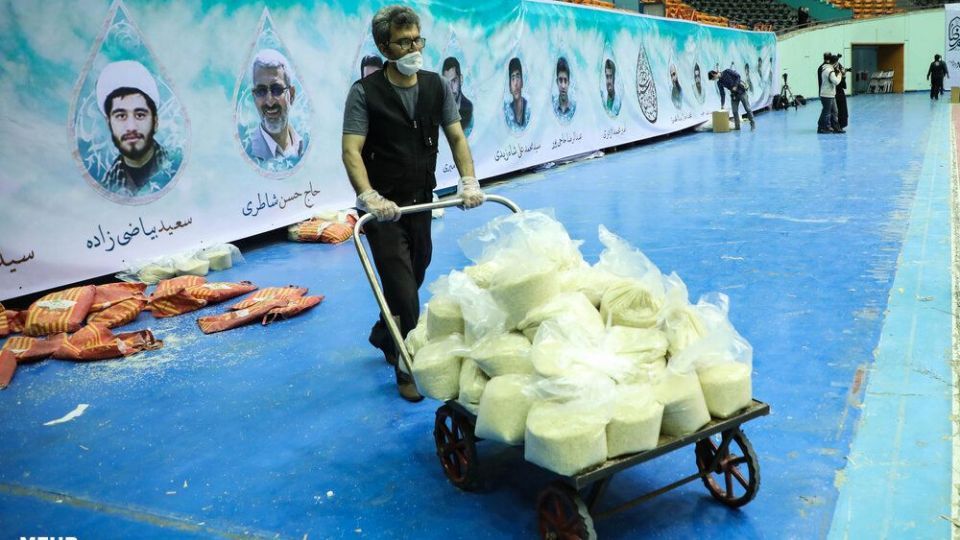 آماده سازی ۲۰ هزار بسته معیشتی جهت توزیع در ۵ استان