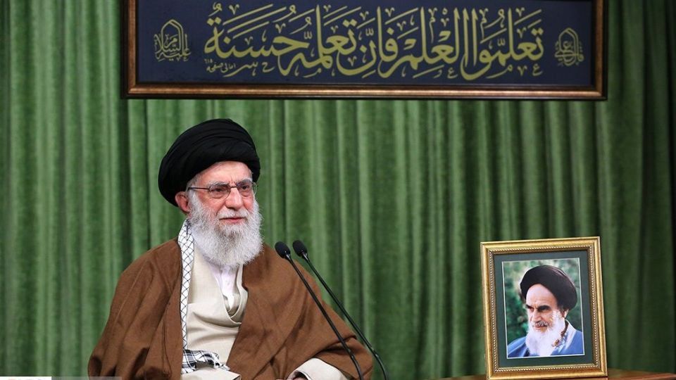 ارتباط تصویری رهبر انقلاب با نمایندگان تشکل‌های دانشجویی