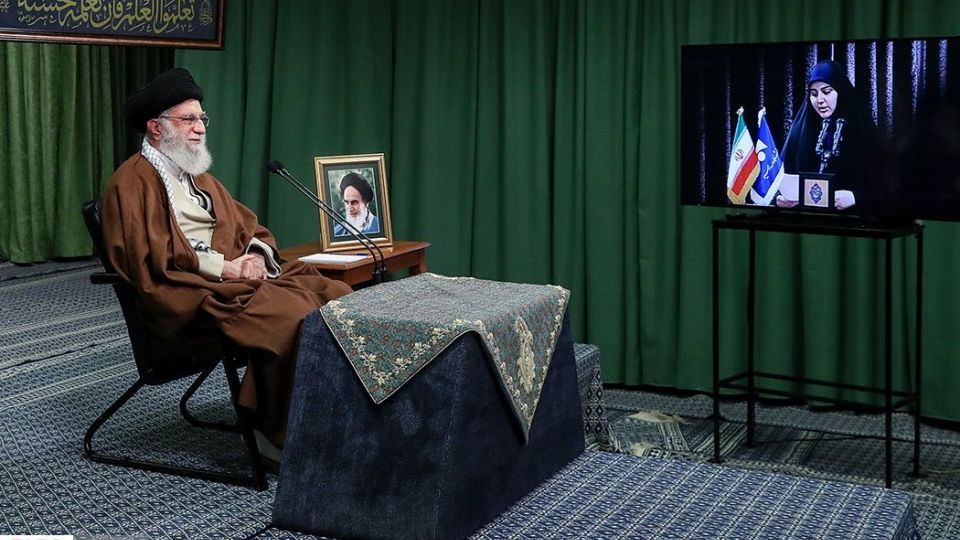 ارتباط تصویری رهبر انقلاب با نمایندگان تشکل‌های دانشجویی