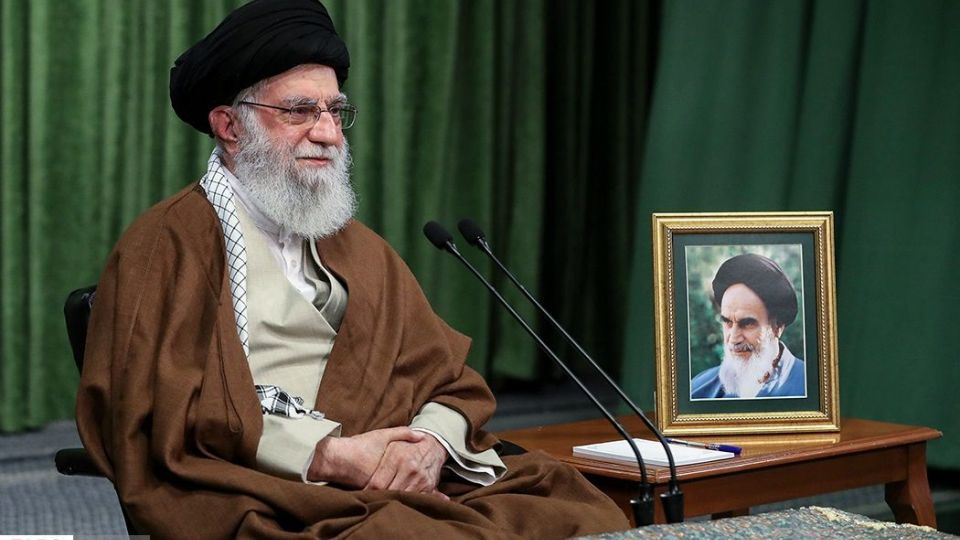 ارتباط تصویری رهبر انقلاب با نمایندگان تشکل‌های دانشجویی