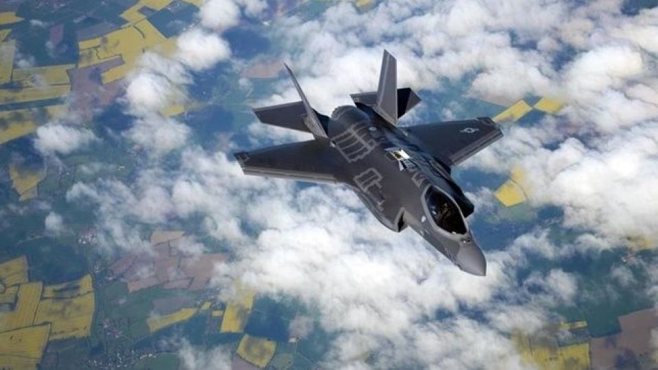 جنگنده «اف-۳۵» آمریکا سقوط کرد جنگنده «اف-۳۵» آمریکا سقوط کرد