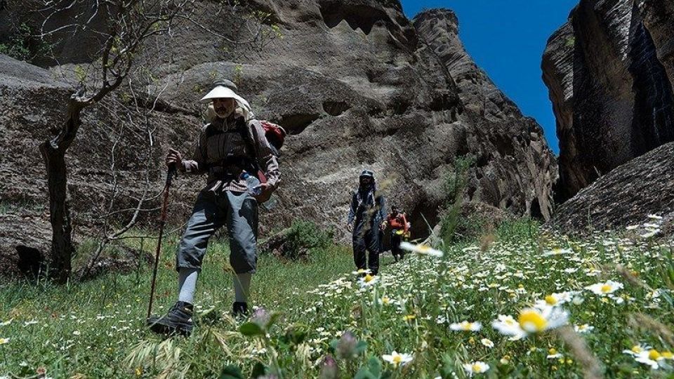 مهراب کوه؛ یکی از زیبایی‌های طبیعت لرستان