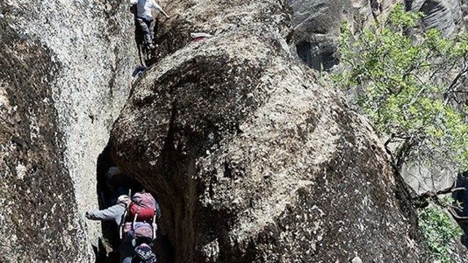 مهراب کوه؛ یکی از زیبایی‌های طبیعت لرستان