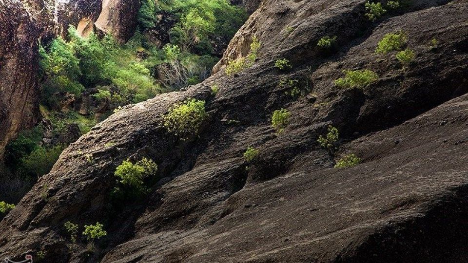 مهراب کوه؛ یکی از زیبایی‌های طبیعت لرستان