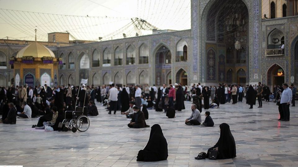 بازگشایی درهای حرم امام رضا(ع)