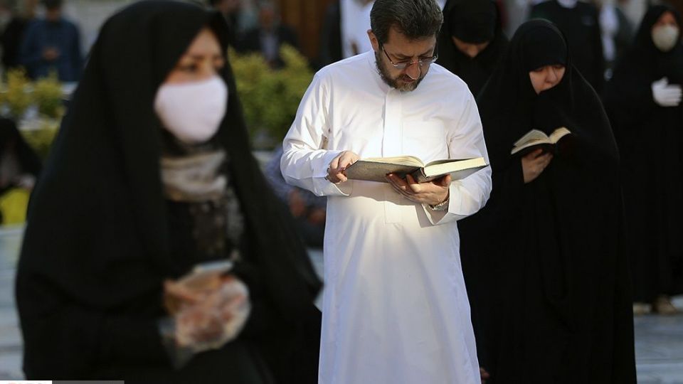 بازگشایی درهای حرم امام رضا(ع)