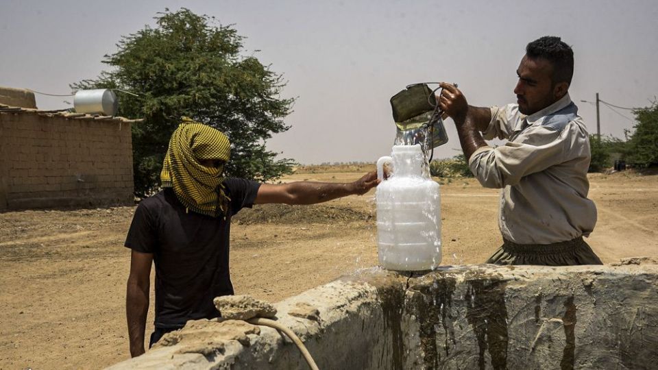 غیزانیه در رنج بی آبی
