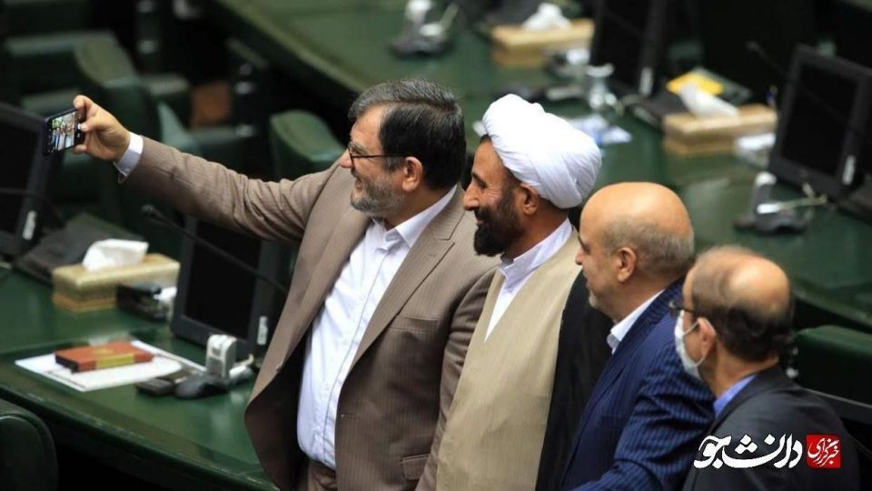 اولین سلفی مجلس یازدهم!