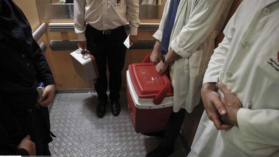 اولین عملیات انتقال قلب در سال ۹۹