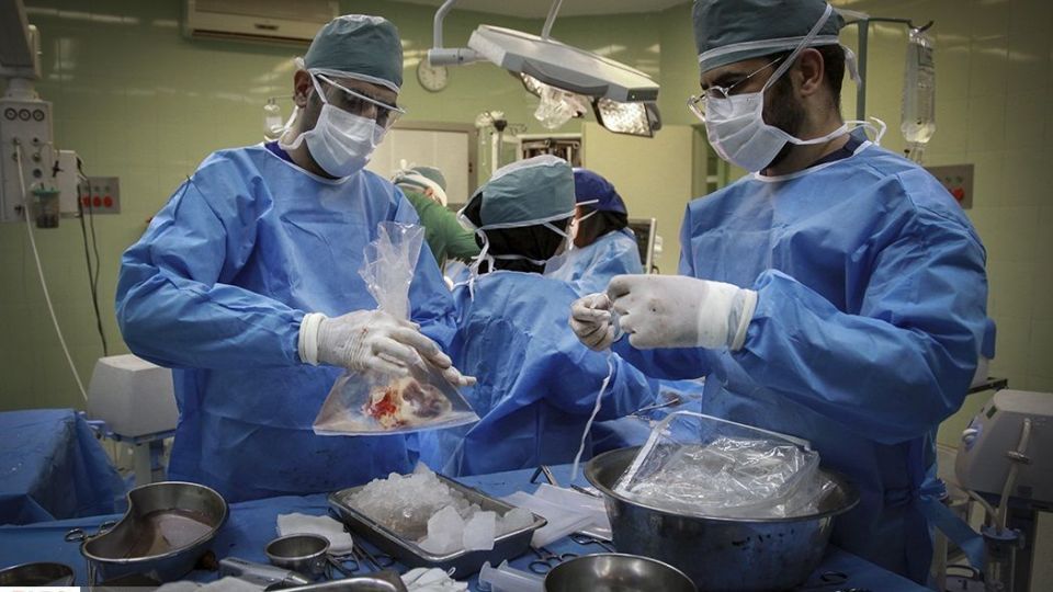 اولین عملیات انتقال قلب در سال ۹۹