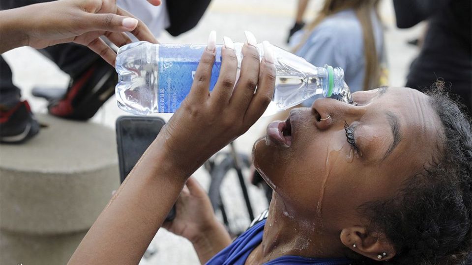 حمله معترضان به دفتر CNN در آتلانتا