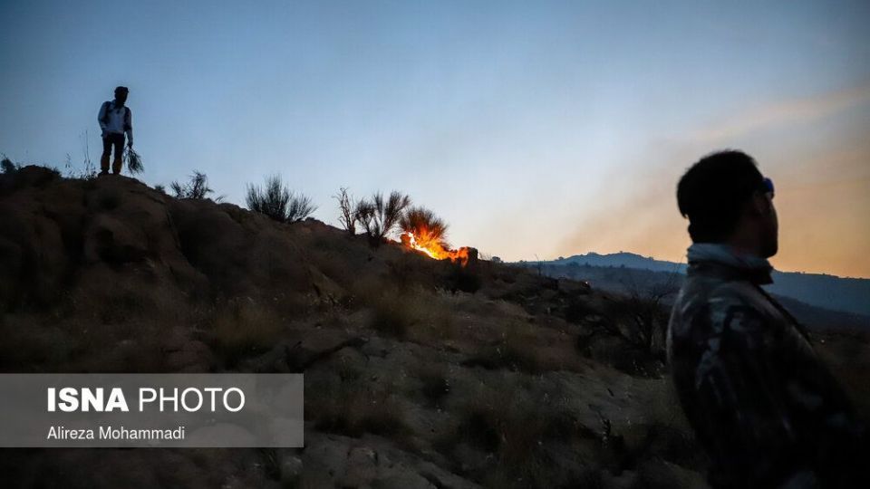 آتش بر جان خاییز