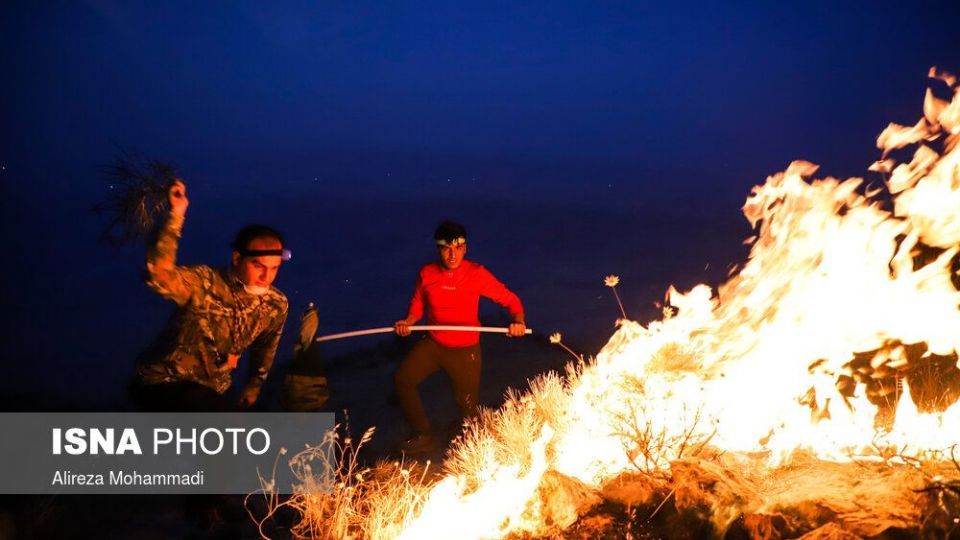 آتش بر جان خاییز