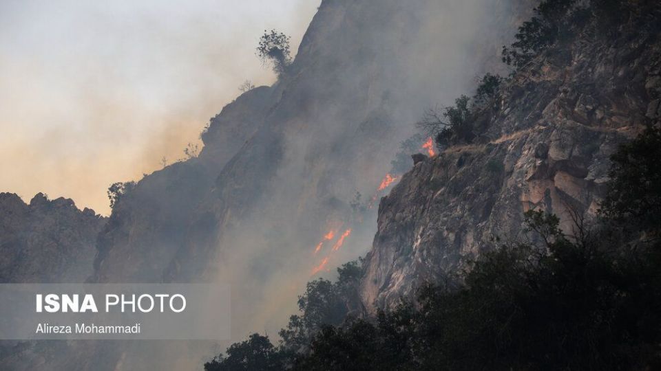 آتش بر جان خاییز