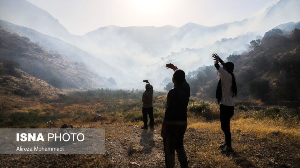 آتش بر جان خاییز