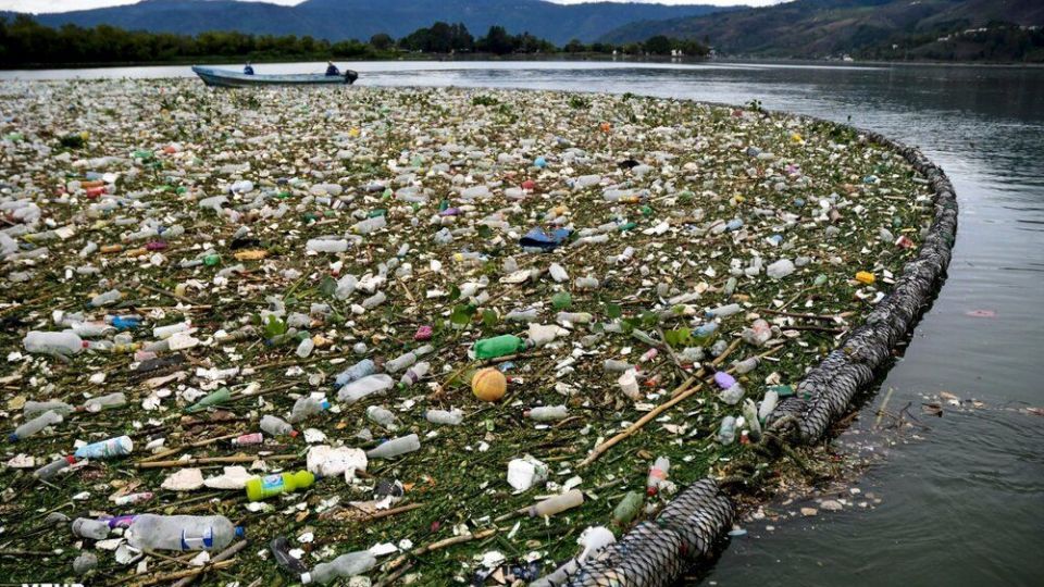 جمع‌آوری زباله‌های شناور در گواتمالا