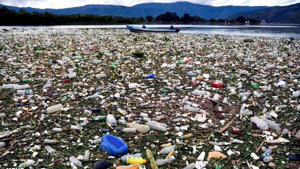 جمع‌آوری زباله‌های شناور در گواتمالا