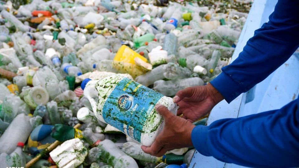 جمع‌آوری زباله‌های شناور در گواتمالا