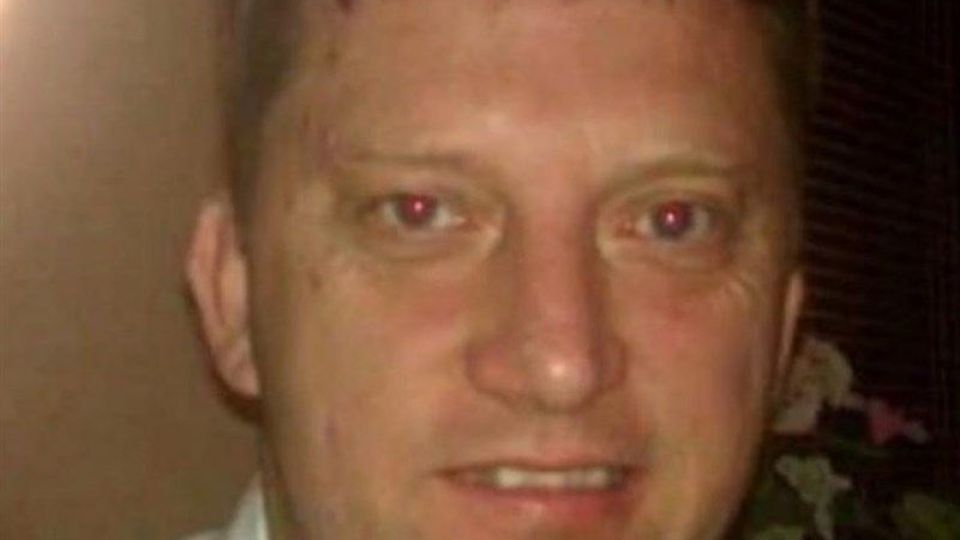 آسوشیتدپرس: «مایکل وایت» زندانی آمریکایی در ایران آزاد شده است آسوشیتدپرس: «مایکل وایت» زندانی آمریکایی در ایران آزاد شده است