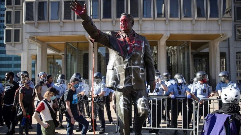 ادامه اعتراضات و خشونت پلیس در آمریکا