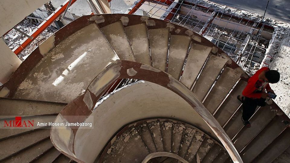 اجرای حکم تخریب ساختمان غیر مجاز ویلای شبنم نعمت‌زاده