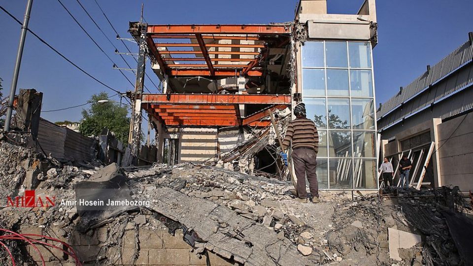 اجرای حکم تخریب ساختمان غیر مجاز ویلای شبنم نعمت‌زاده