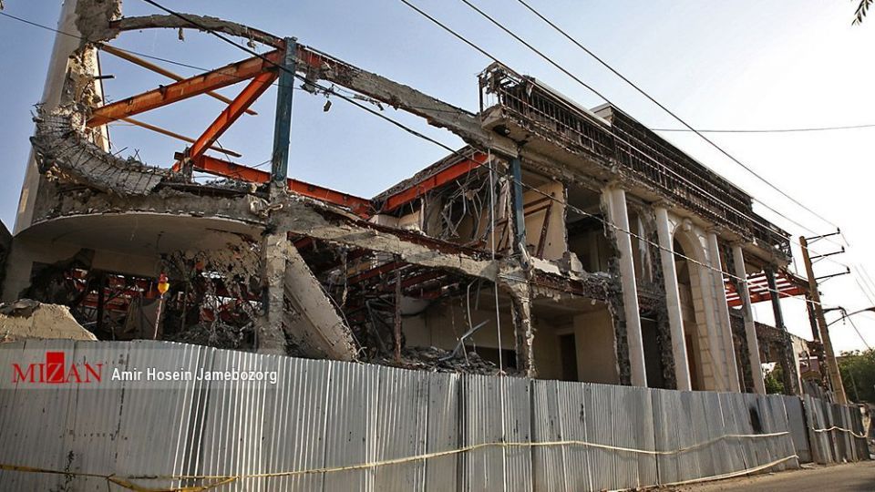 اجرای حکم تخریب ساختمان غیر مجاز ویلای شبنم نعمت‌زاده