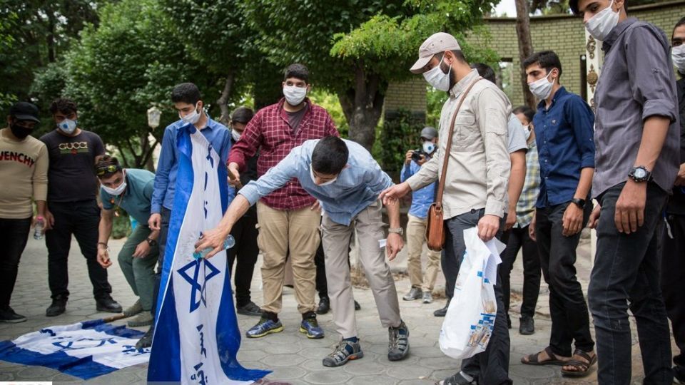 تجمع اعتراضی مقابل سفارت ارمنستان