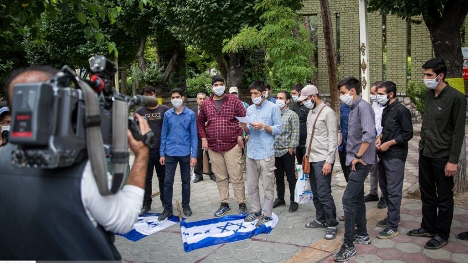 تجمع اعتراضی مقابل سفارت ارمنستان