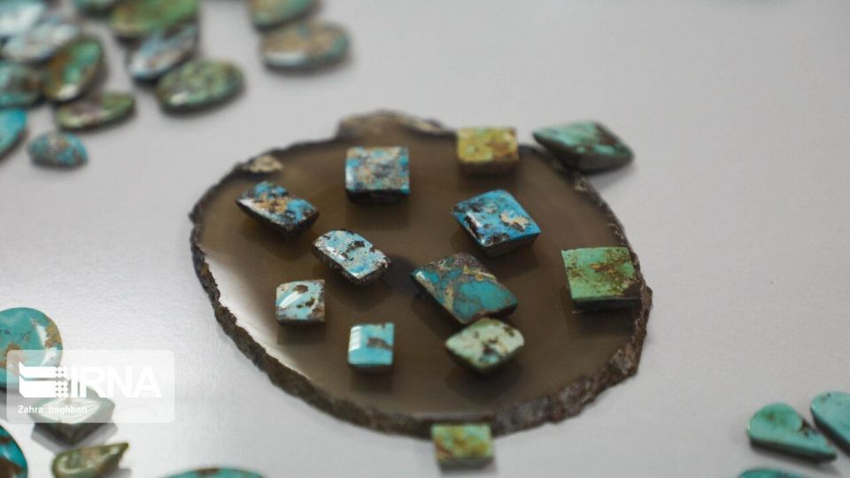 افتتاح نخستین بازارچه سنگ‌های قیمتی و نیمه قیمتی در اصفهان