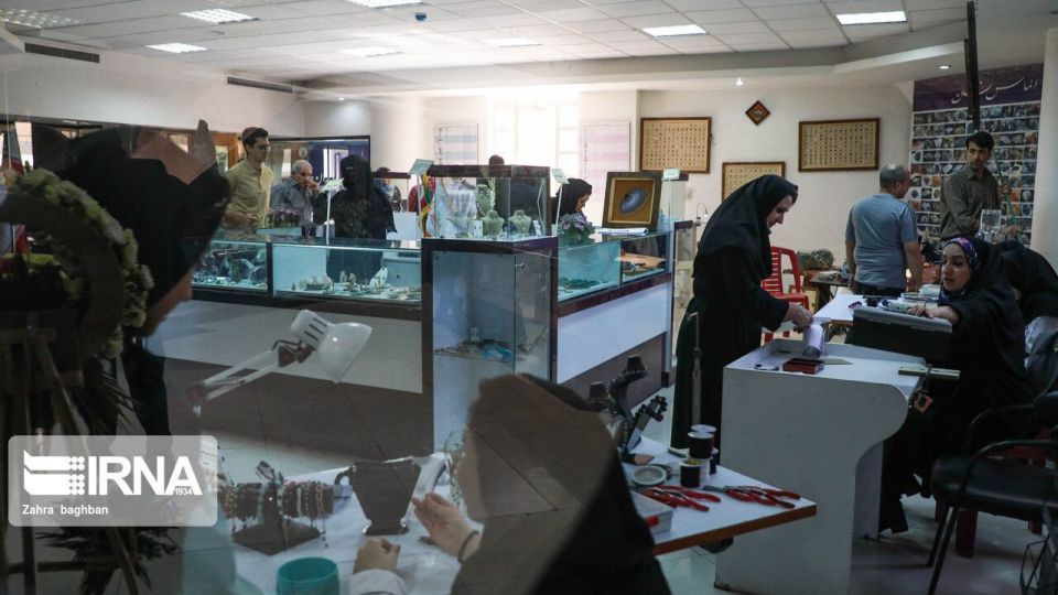 افتتاح نخستین بازارچه سنگ‌های قیمتی و نیمه قیمتی در اصفهان