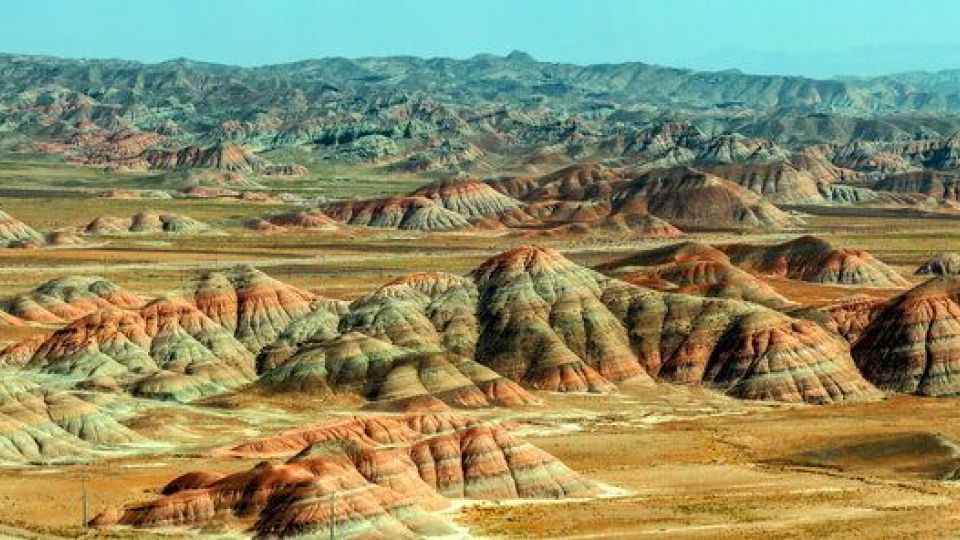 تپه‌های رنگی ماهنشان