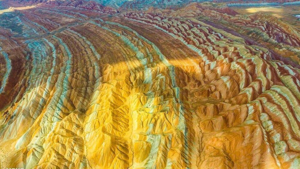 تپه‌های رنگی ماهنشان